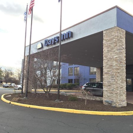 Days Inn By Wyndham Horsham Philadelphia Esterno foto