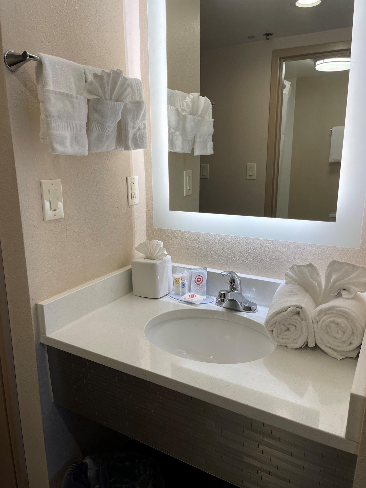 Days Inn By Wyndham Horsham Philadelphia Esterno foto