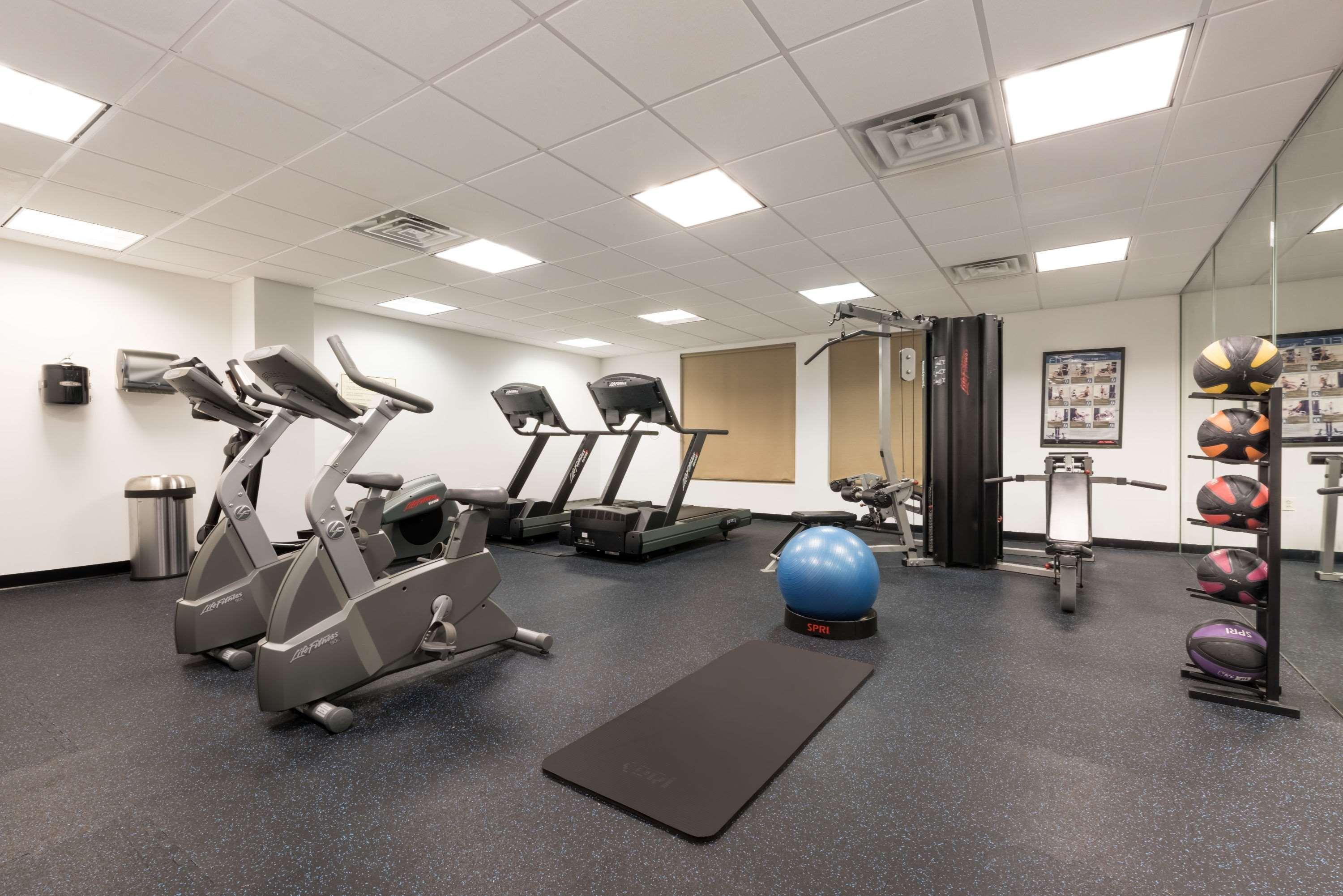 Days Inn By Wyndham Horsham Philadelphia Esterno foto