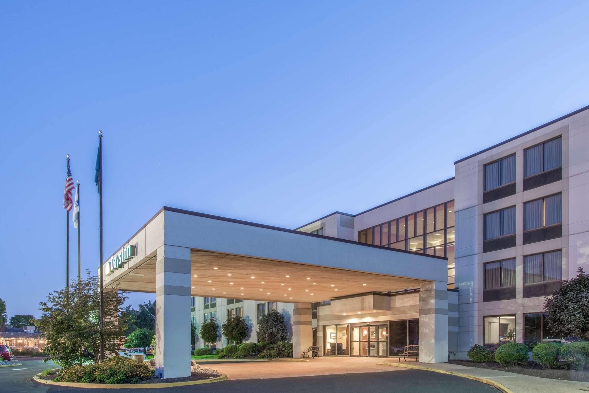 Days Inn By Wyndham Horsham Philadelphia Esterno foto