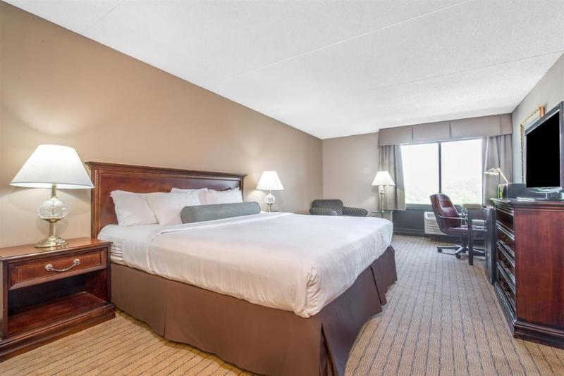 Days Inn By Wyndham Horsham Philadelphia Esterno foto
